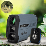 télémètre laser pour golf et chasse 650 mètres posé sur du bois