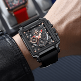 Montre Chronographe Squelette Carrée noir portée