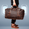 sac de voyage cuir cabine porté par un homme dans un avion