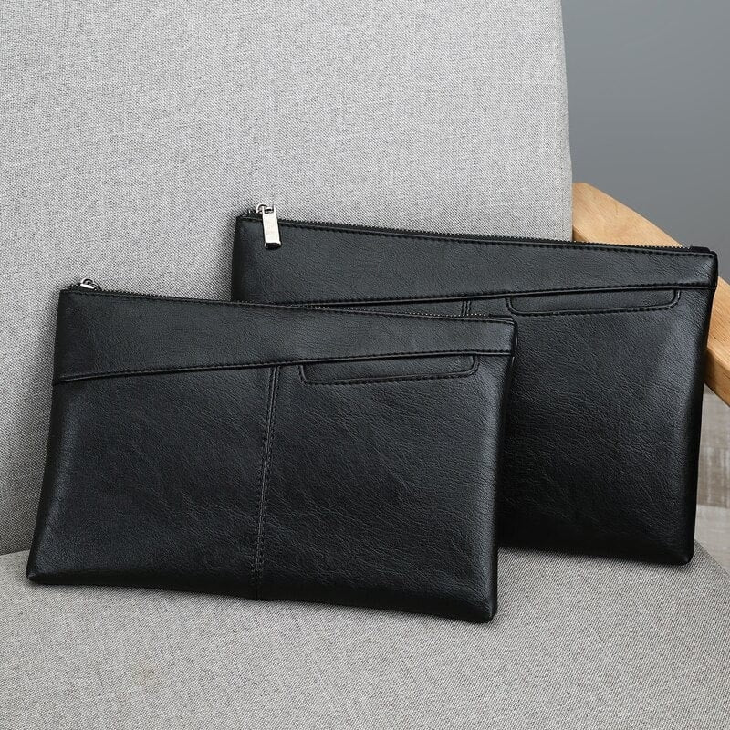 Pochettes en cuir noir pour homme en deux tailles différentes